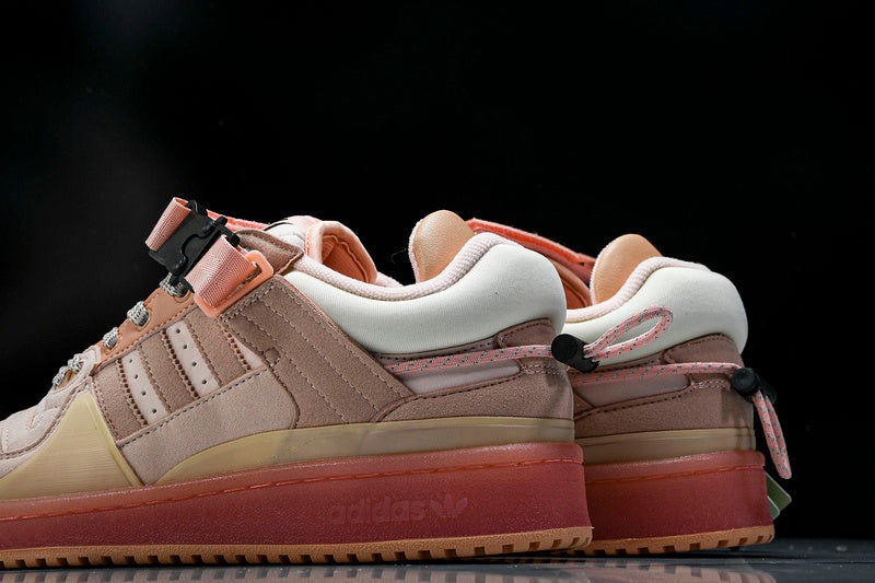 Tênis Adidas x Bad Bunny