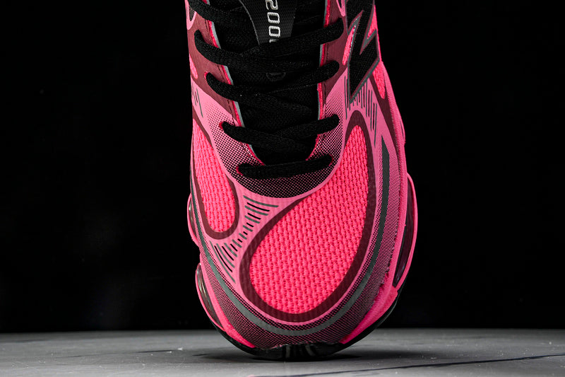 New Balance 2000 Sneakers