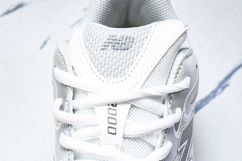New Balance 2000 Sneakers