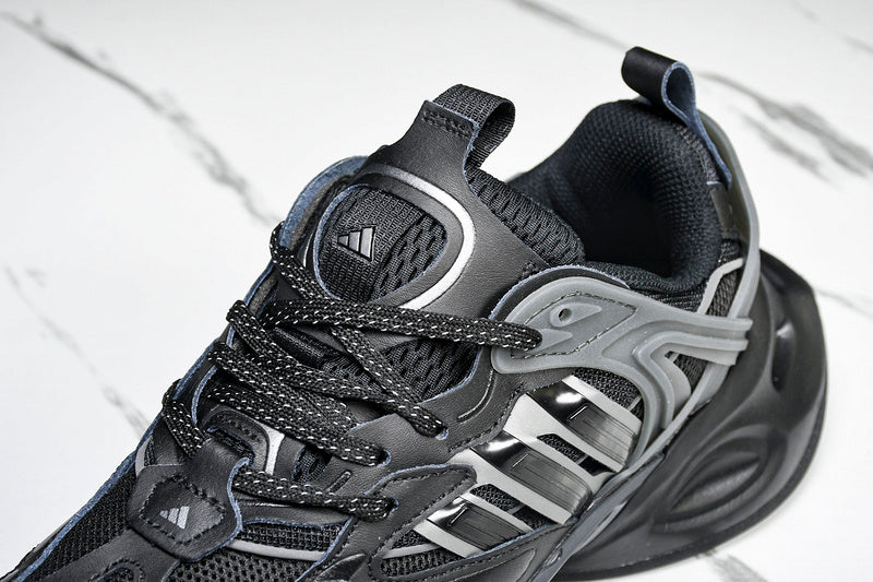 Tênis Adidas XLG