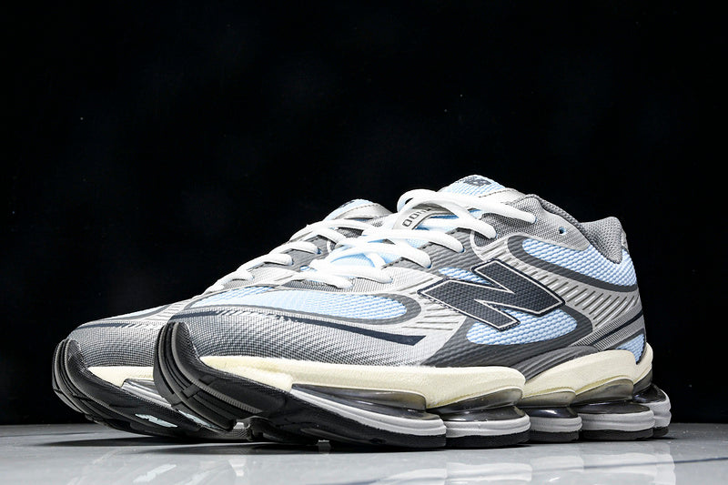 New Balance 2000 Sneakers
