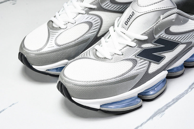 New Balance 2000 Sneakers