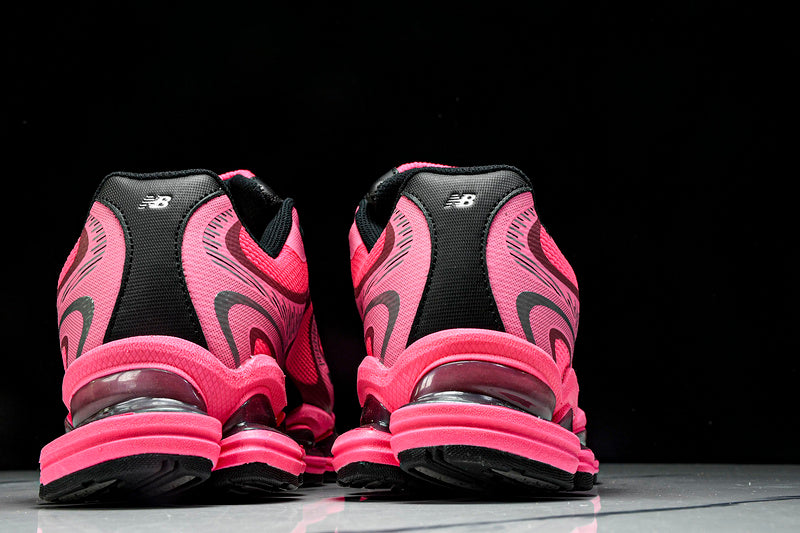 New Balance 2000 Sneakers