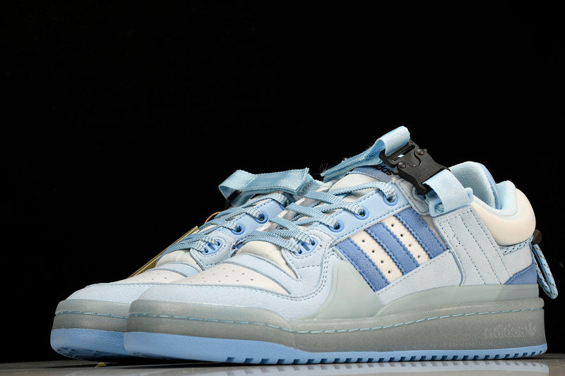 Tênis Adidas x Bad Bunny