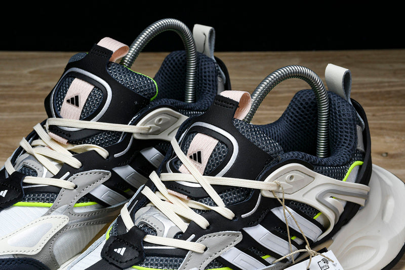 Tênis Adidas XLG