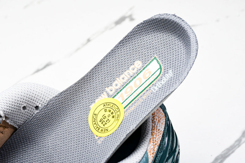 New Balance 1906
