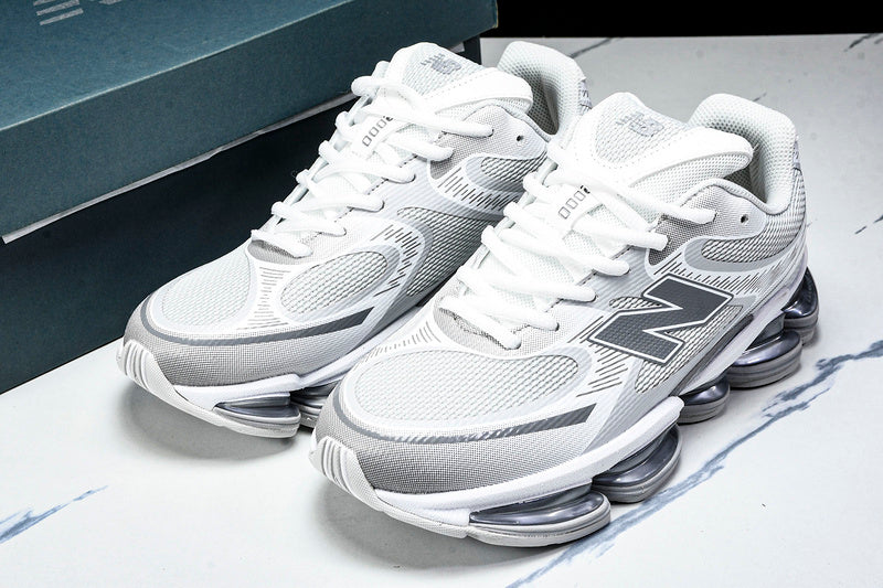 New Balance 2000 Sneakers
