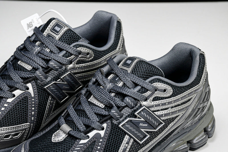 New Balance 1906