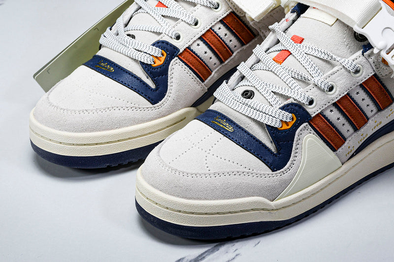 Tênis Adidas x Bad Bunny