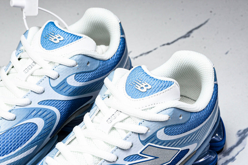 New Balance 2000 Sneakers