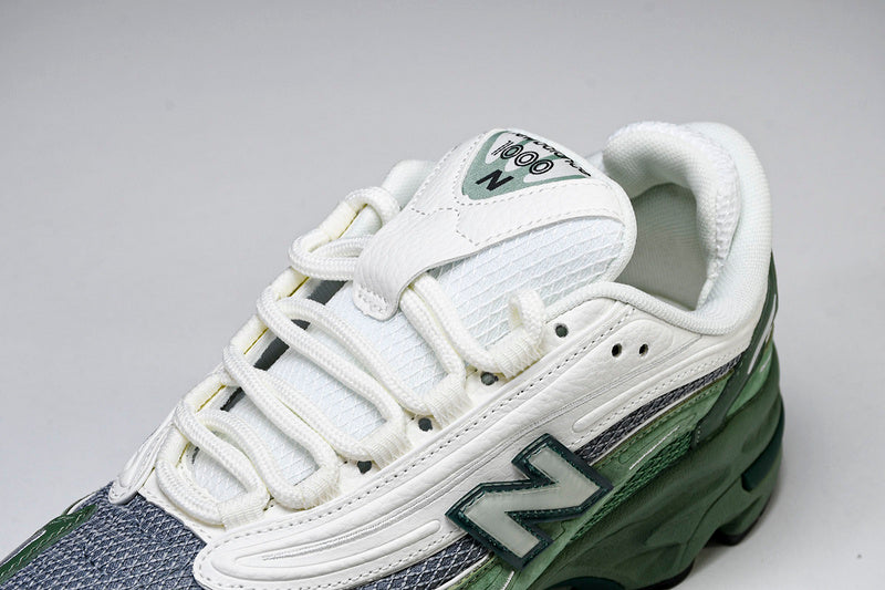 New Balance 1000