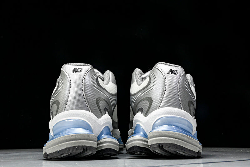 New Balance 2000 Sneakers