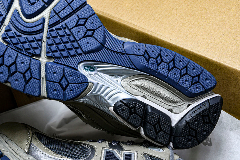 New Balance 2002