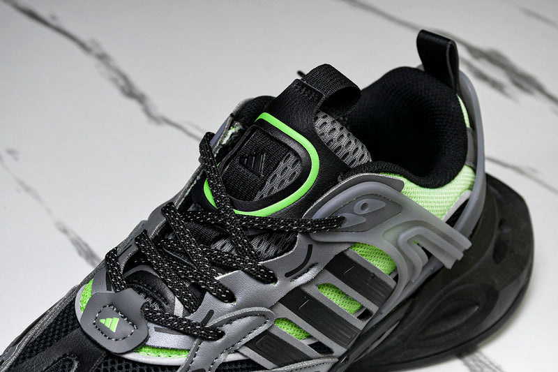 Tênis Adidas XLG