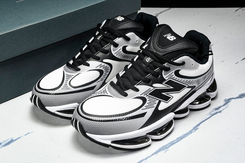 New Balance 2000 Sneakers