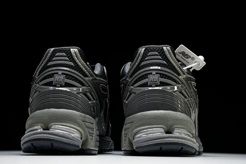 New Balance 1906