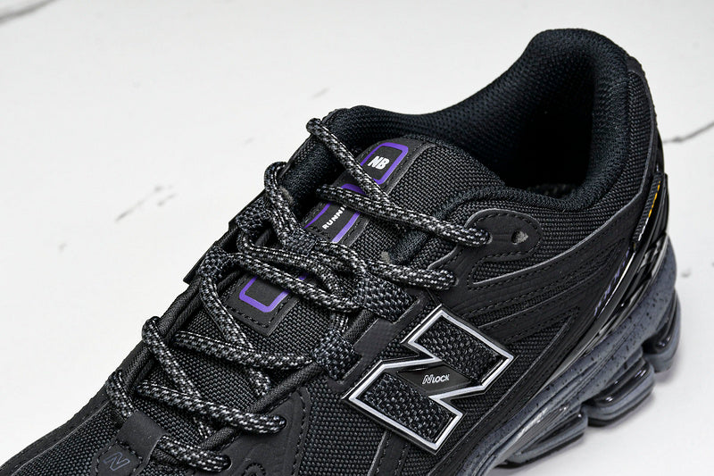 New Balance 1906
