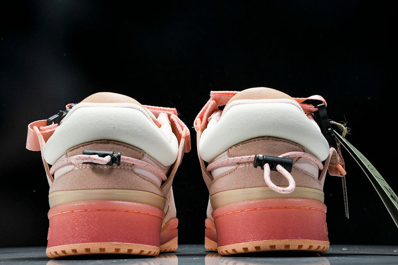 Tênis Adidas x Bad Bunny