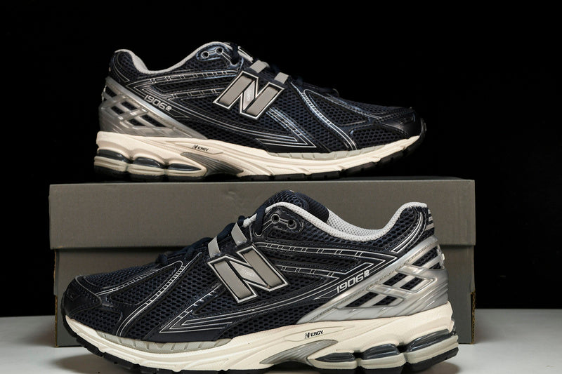 New Balance 1906