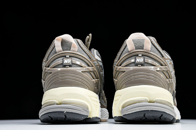 New Balance 1906