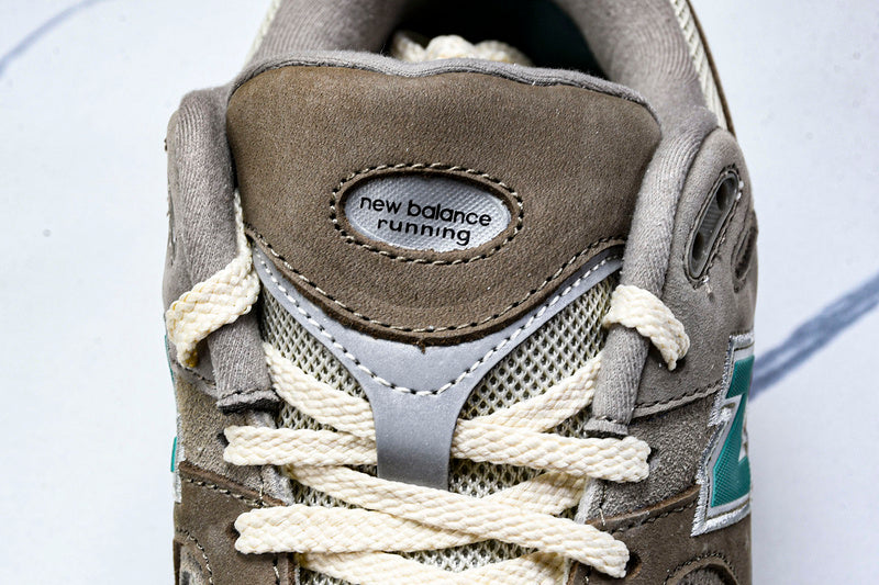 New Balance 2002