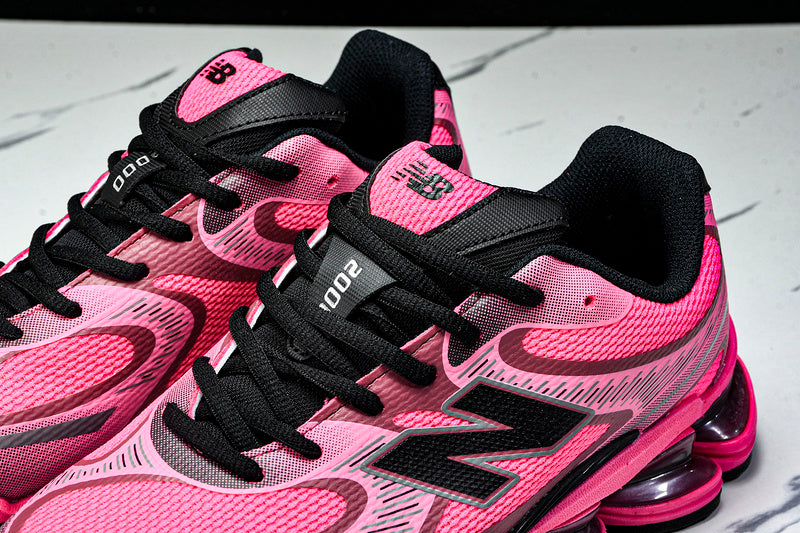New Balance 2000 Sneakers