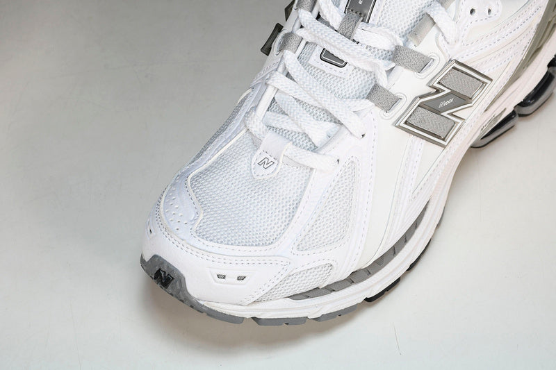 New Balance 1906