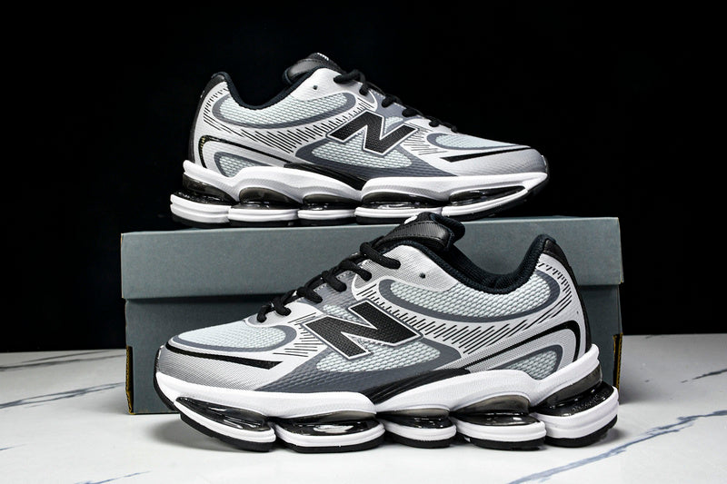 New Balance 2000 Sneakers