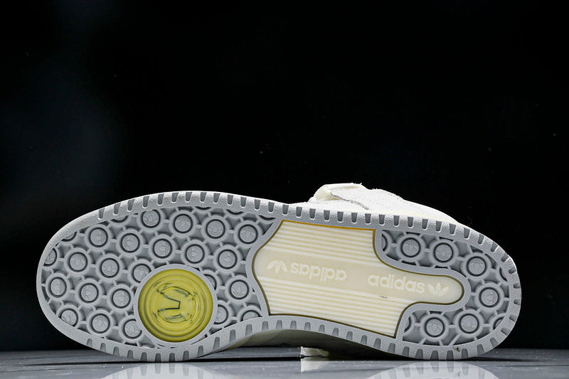 Tênis Adidas x Bad Bunny