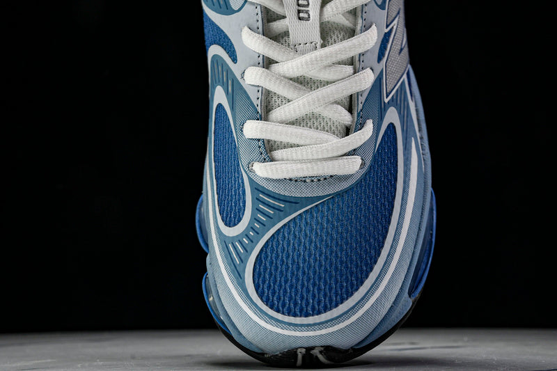 New Balance 2000 Sneakers