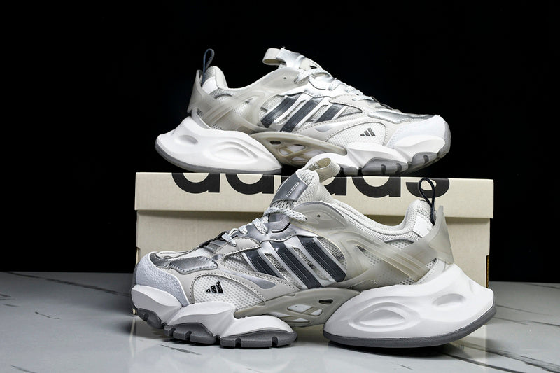 Tênis Adidas XLG