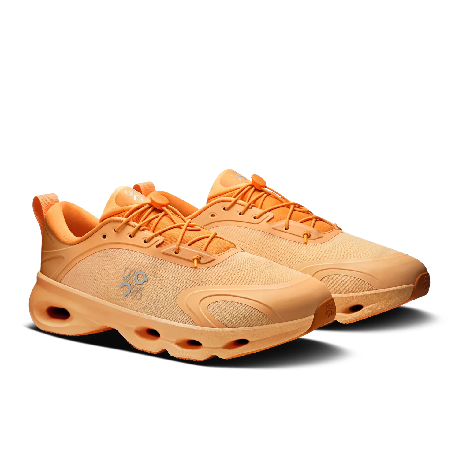 Tênis On Running Cloudsolo Loewe Branco Laranja