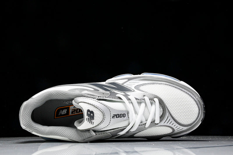 New Balance 2000 Sneakers
