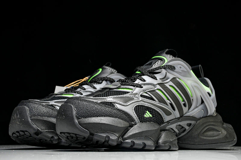 Tênis Adidas XLG