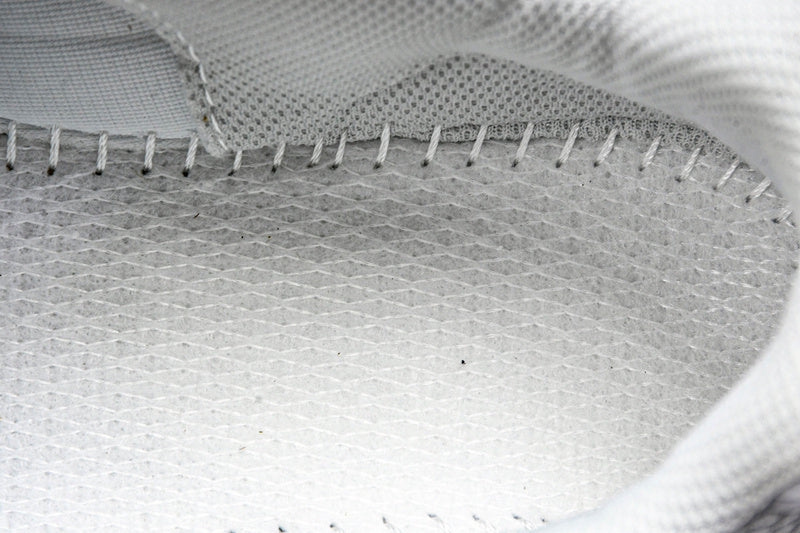 New Balance 2000 Sneakers
