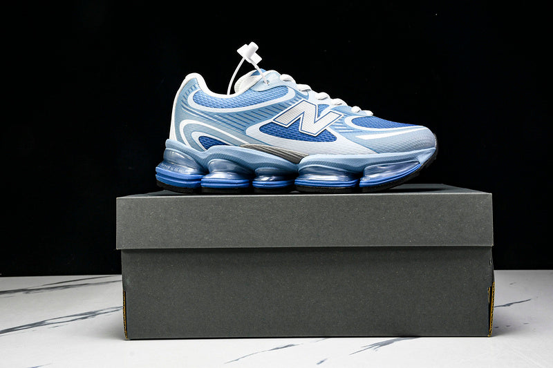 New Balance 2000 Sneakers