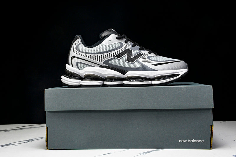 New Balance 2000 Sneakers