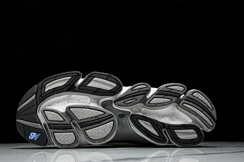 New Balance 2000 Sneakers