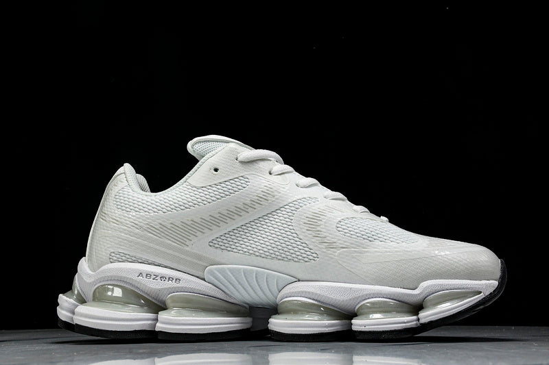 New Balance 2000 Sneakers