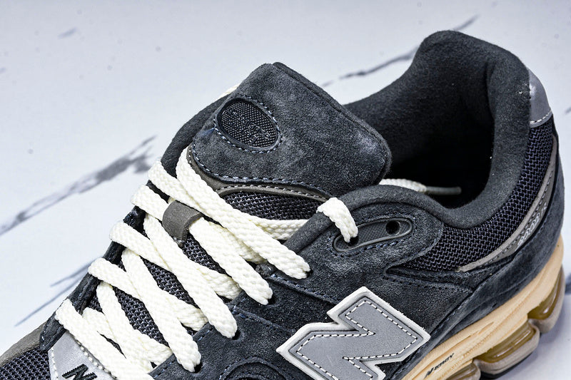 New Balance 2002