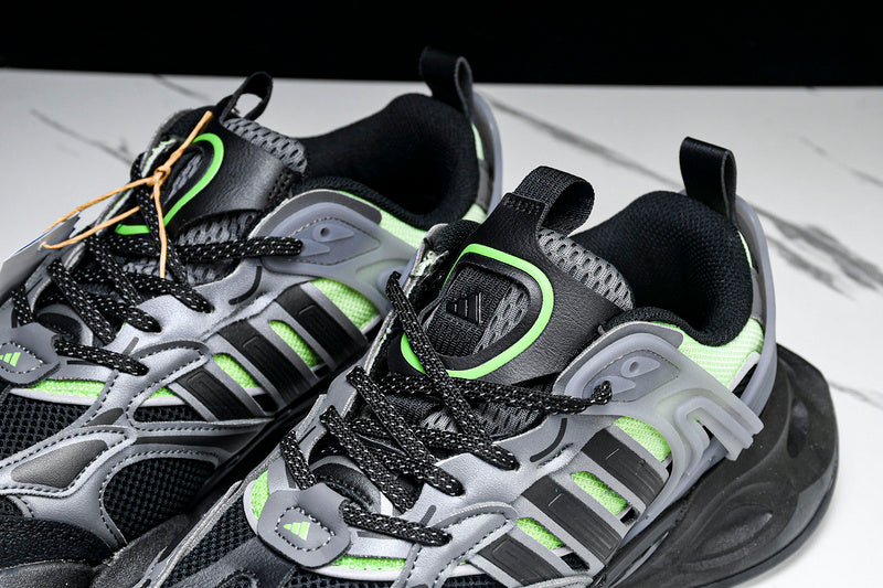 Tênis Adidas XLG