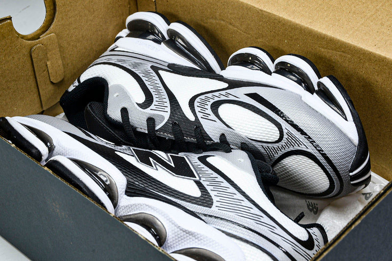 New Balance 2000 Sneakers