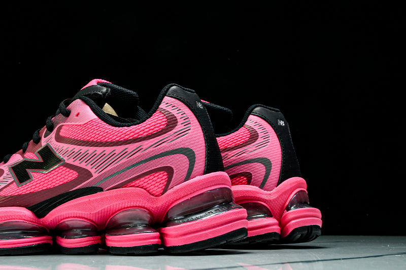 New Balance 2000 Sneakers
