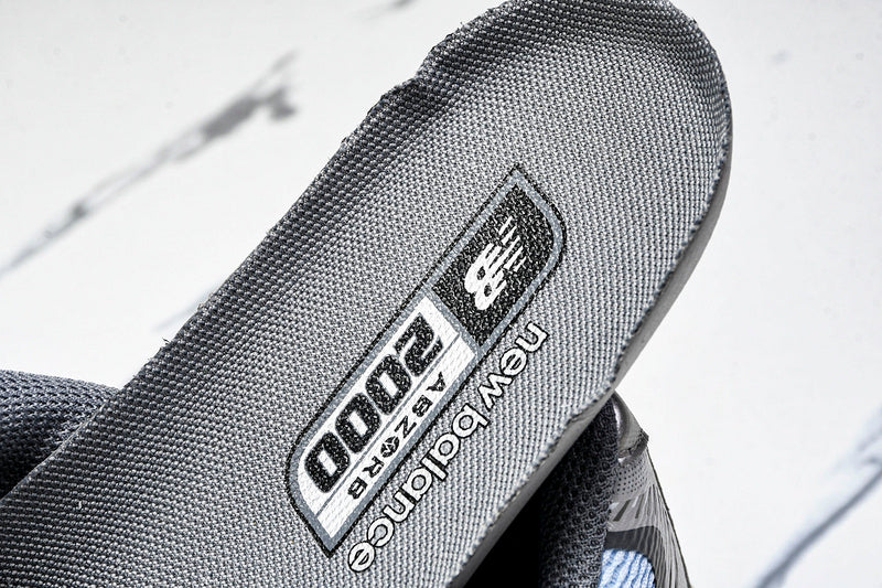 New Balance 2000 Sneakers