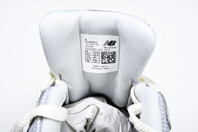 New Balance 1906