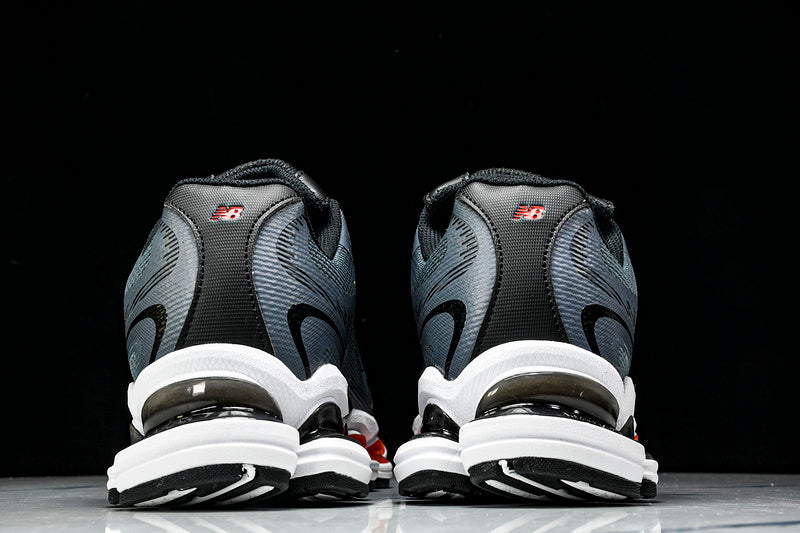New Balance 2000 Sneakers