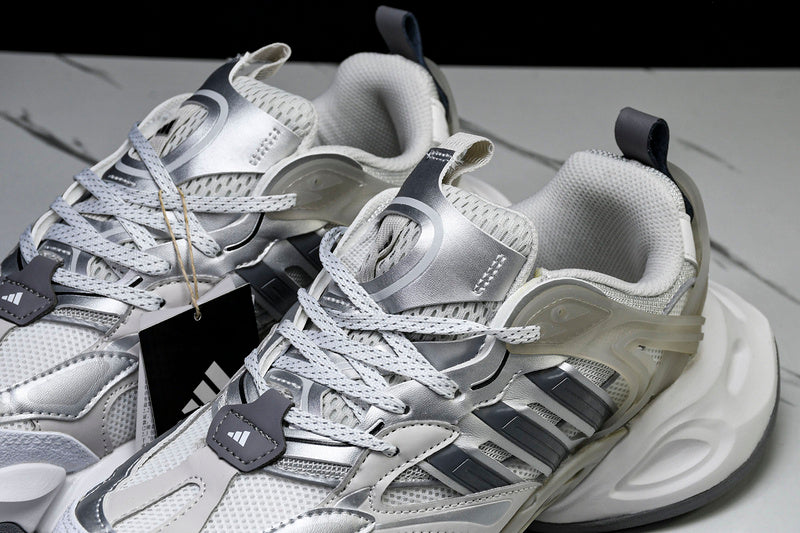 Tênis Adidas XLG