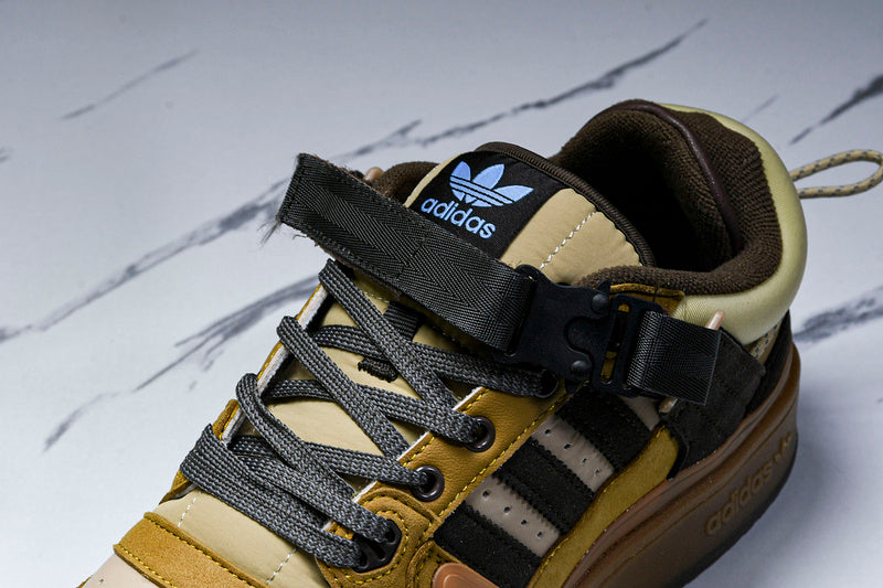 Tênis Adidas x Bad Bunny