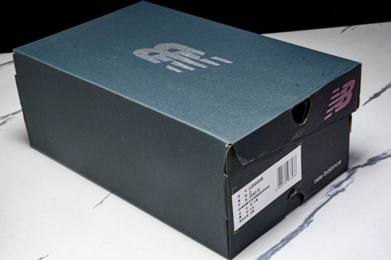 New Balance 2000 Sneakers