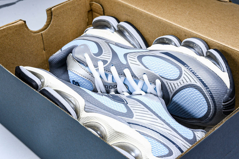 New Balance 2000 Sneakers